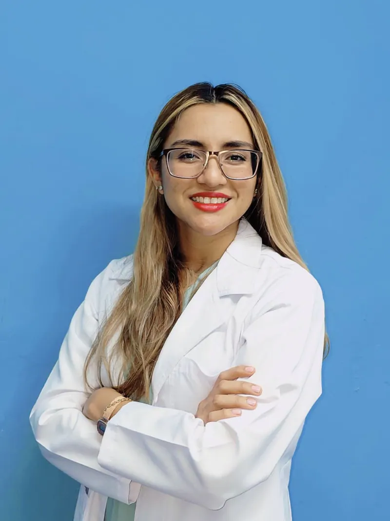 Dra. Jasmin Herrera, cirujana dental de Clínica Dental JH